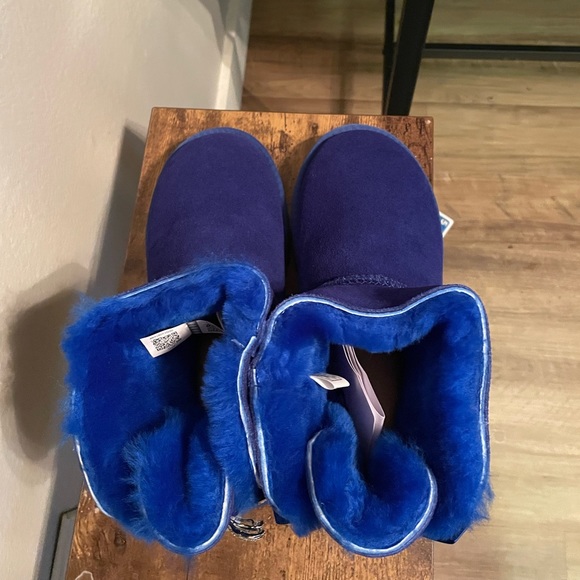 Customized Womens Uggs size 9 - Picture 3 of 6